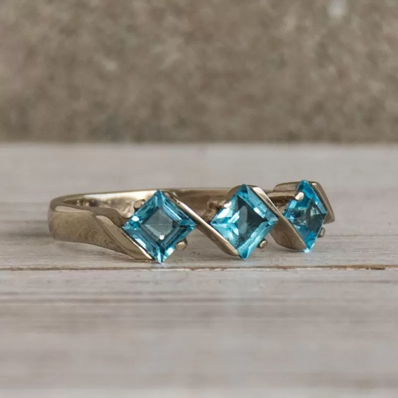 14K White Gold Square Blue Topaz 4X4mm Ring