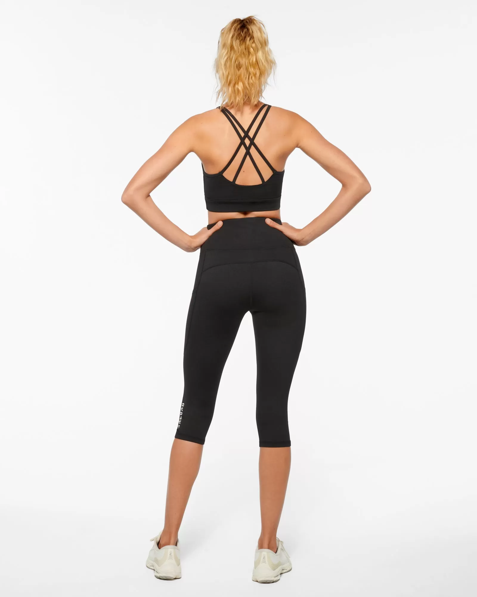 CLASSIC 3/4 HIGH WAIST POCKET LEGGING