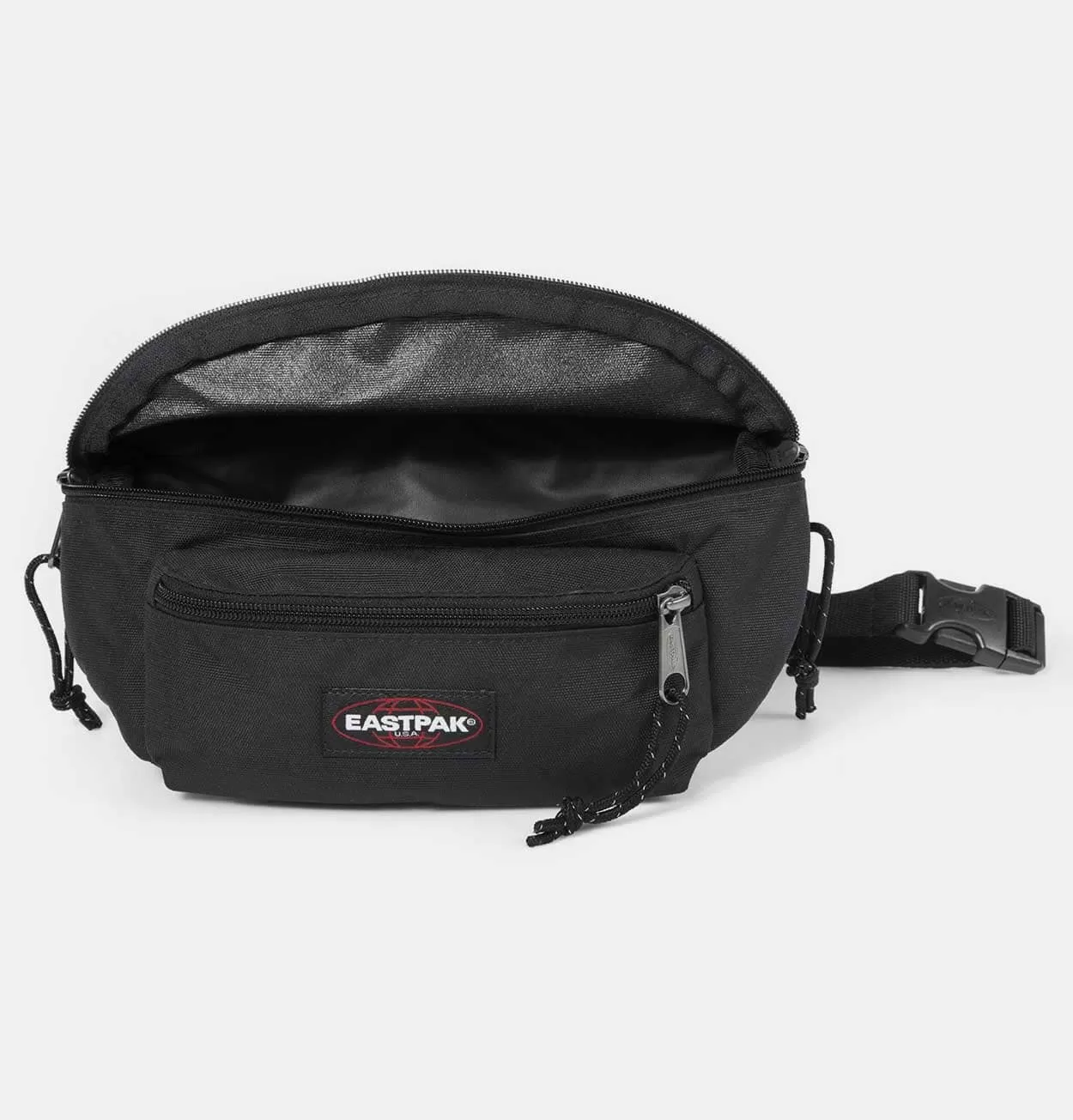 Eastpak Doggy Bag in Black