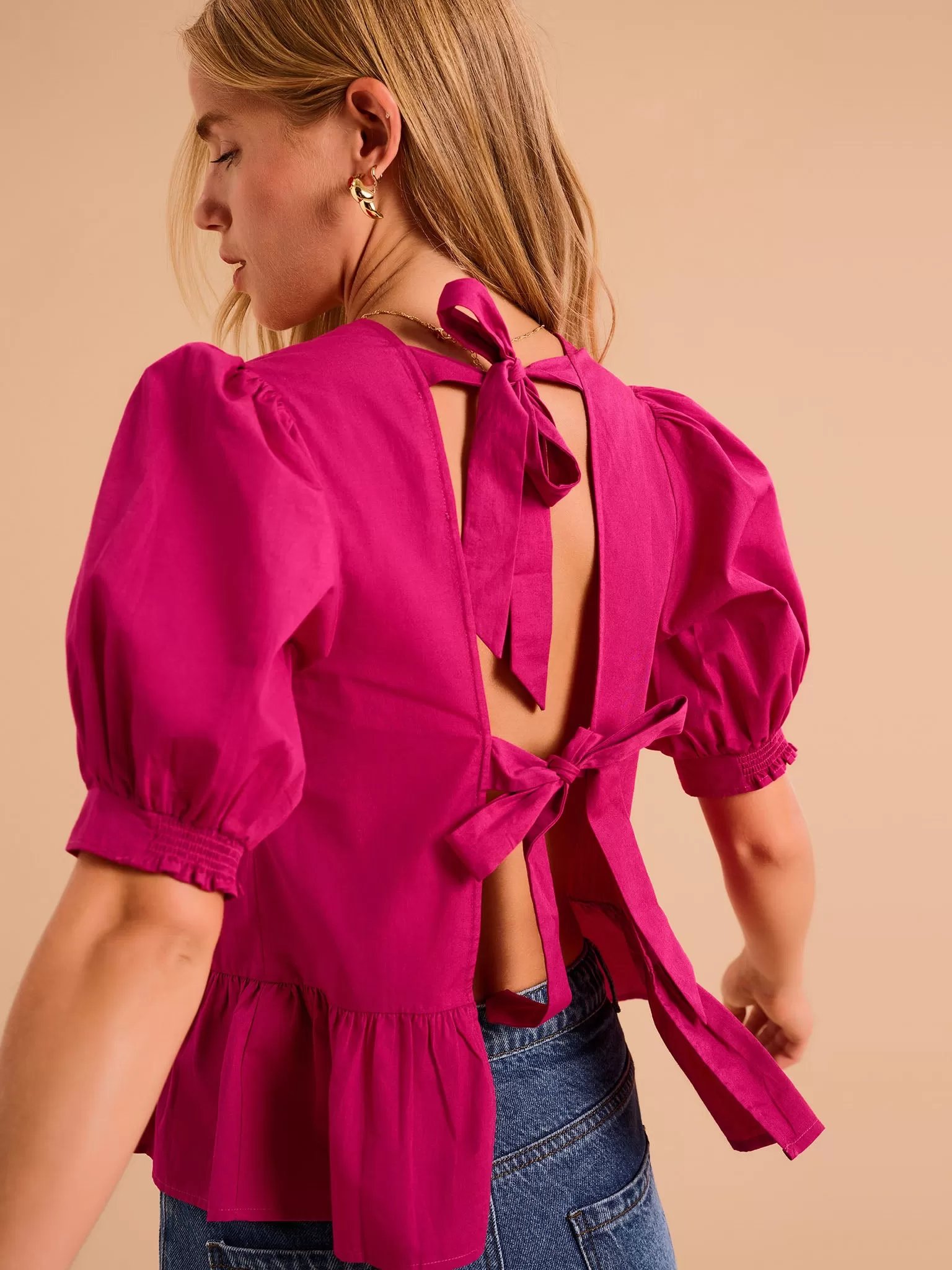 Ellie Frill Hem Puff Sleeve Cotton Blouse in Magenta