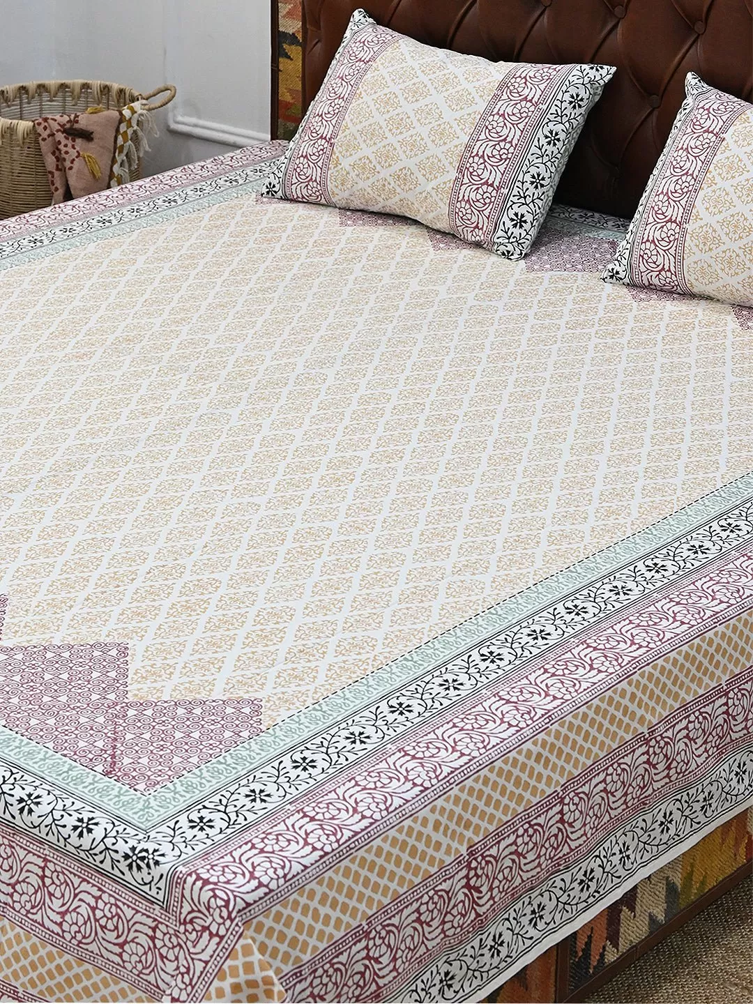 GEOMETRIC MULTICOLOR COTTON BLOCK PRINTED DOUBLE BEDSHEET WITH PILLOW