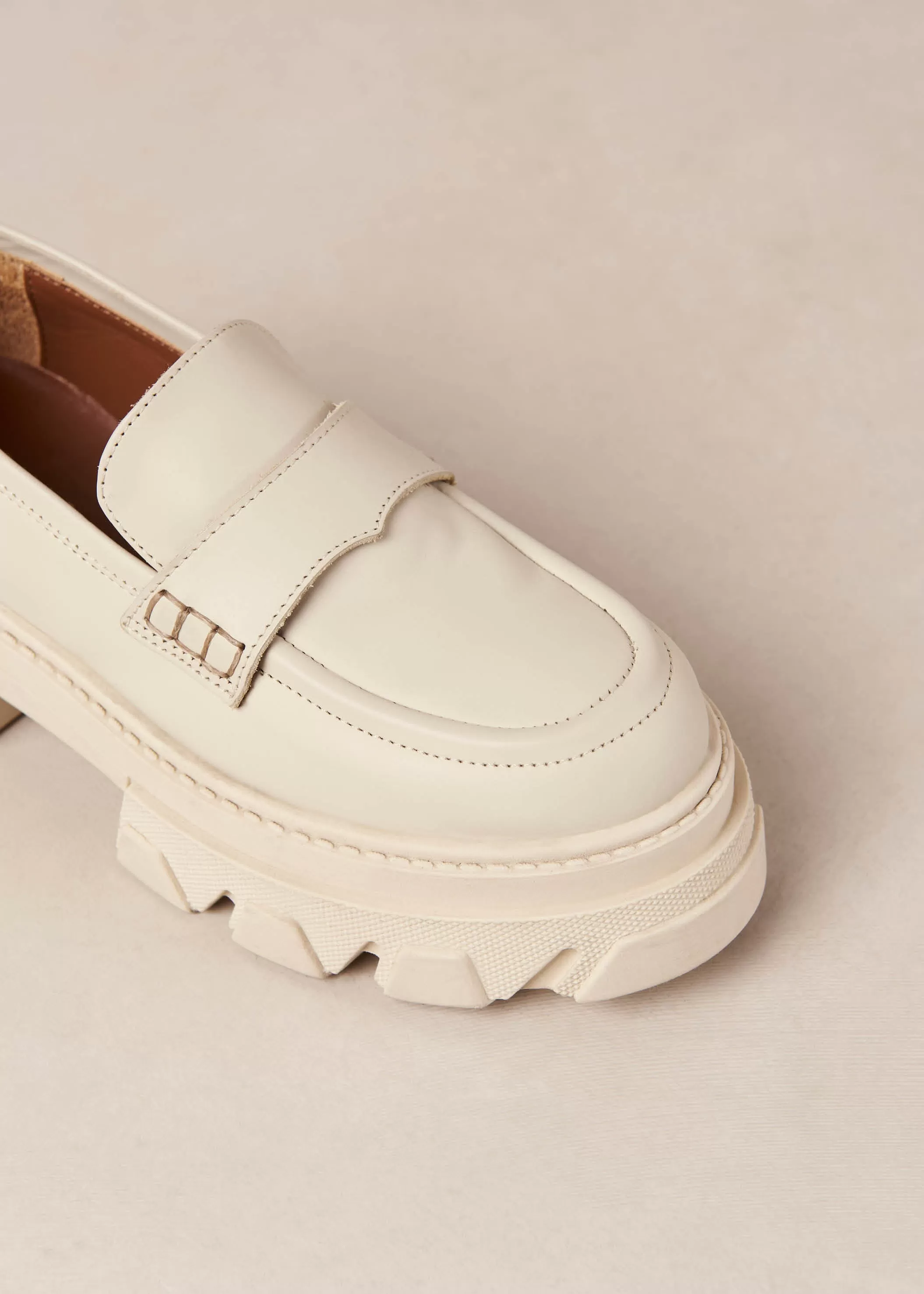 Trailblazer Cream Leather Loafers